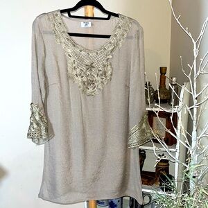 💙MAD Style M Pale olive green tunic dress,lace/beaded detailcrewneck 3/4 sleeves